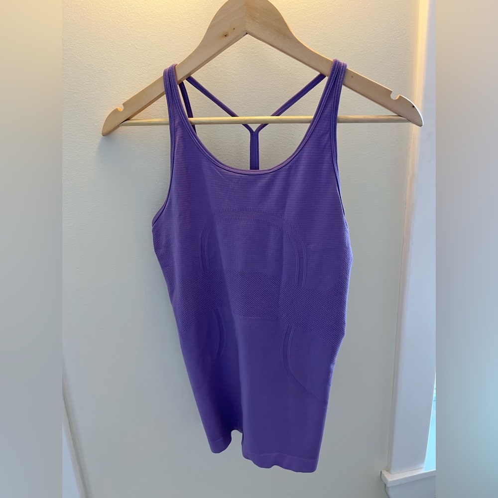 Lululemon tank